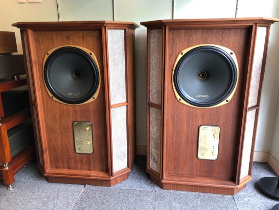 69707911_230796844530081_4777019886838743040_n