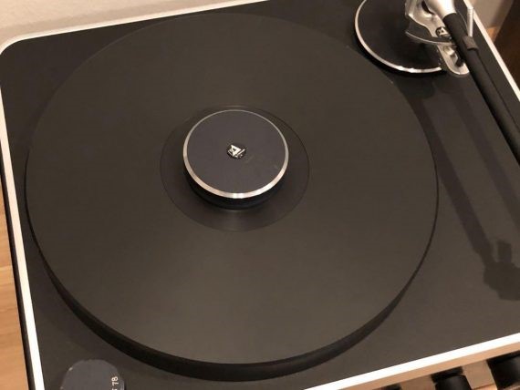 clearaudio_concept_tp053_mm_turntable_with_original_dust_cover_and_record_clamp_1563981109_02d069ad_progressive